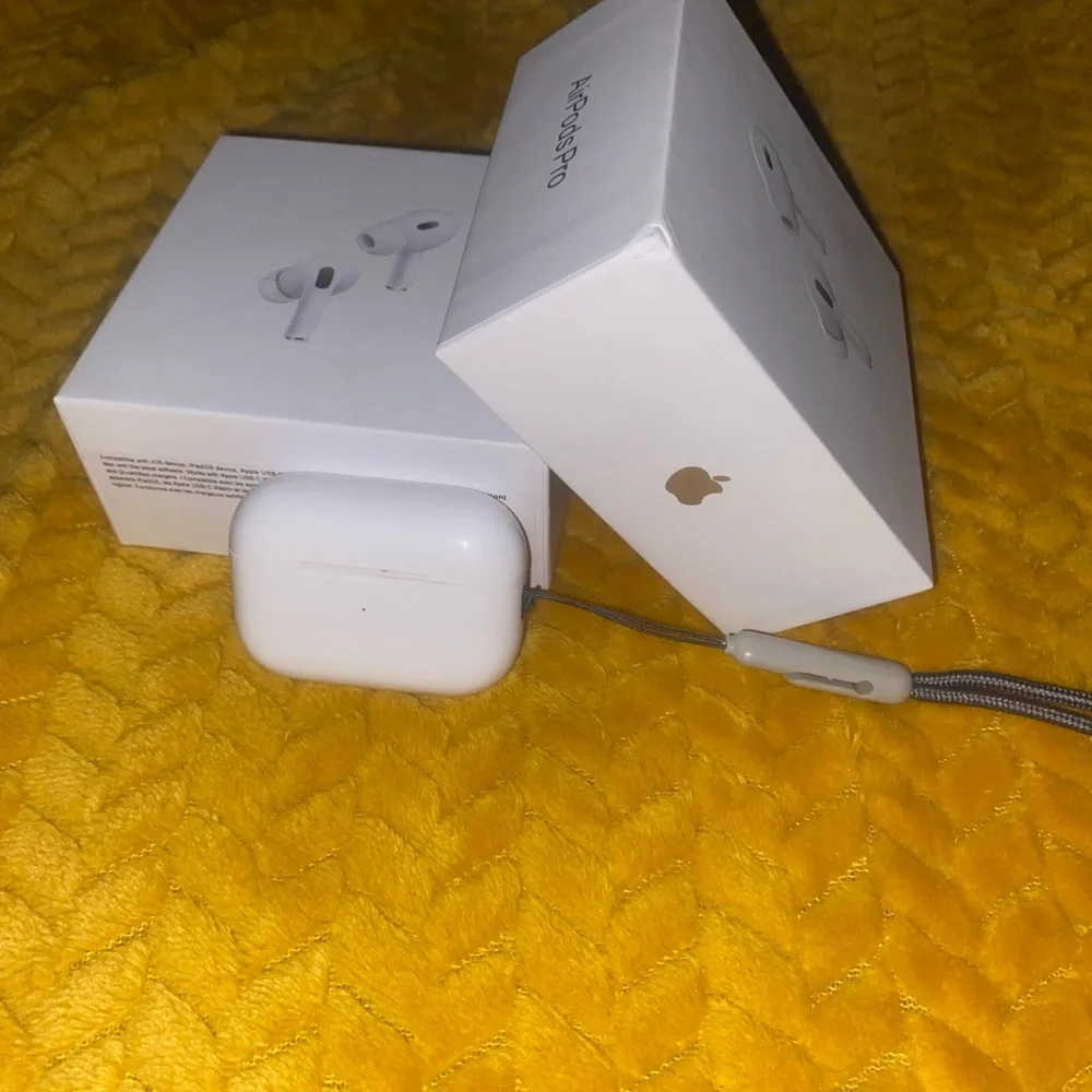 White Wireless Earbuds with Charging Case